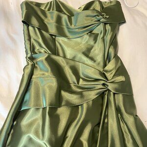 Jessica McClintock Strapless Green Satin Gown